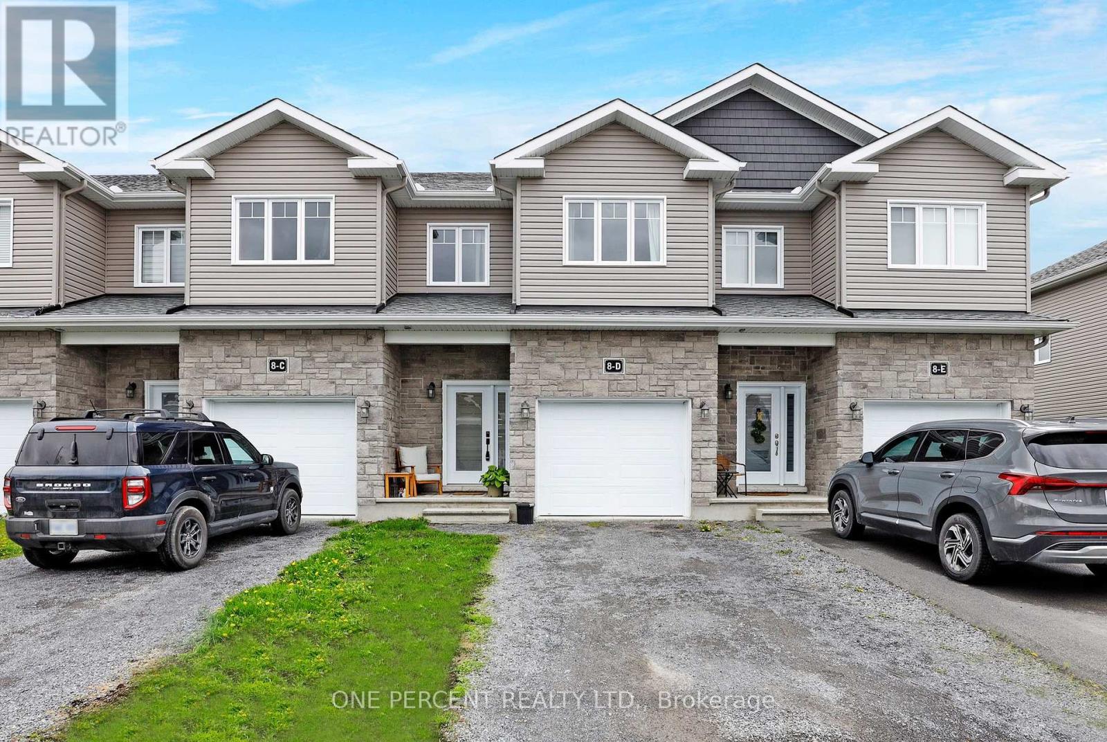 8D GEORGE STREET, North Stormont, Ontario