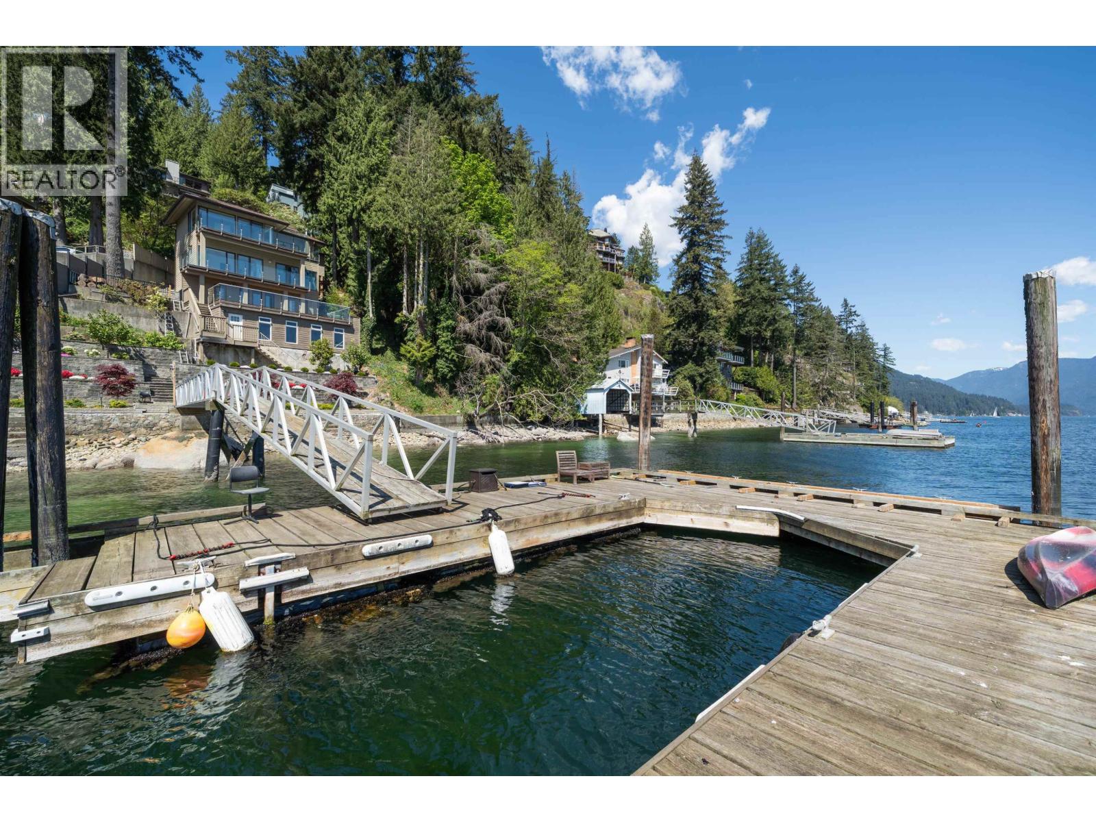 4793 Strathcona Road, North Vancouver, British Columbia  V7G 1G9 - Photo 11 - R3136847