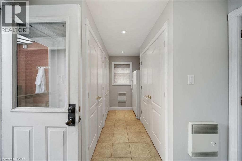 39 Elodia Court E, Hamilton, Ontario  L9C 7R2 - Photo 41 - 40838458