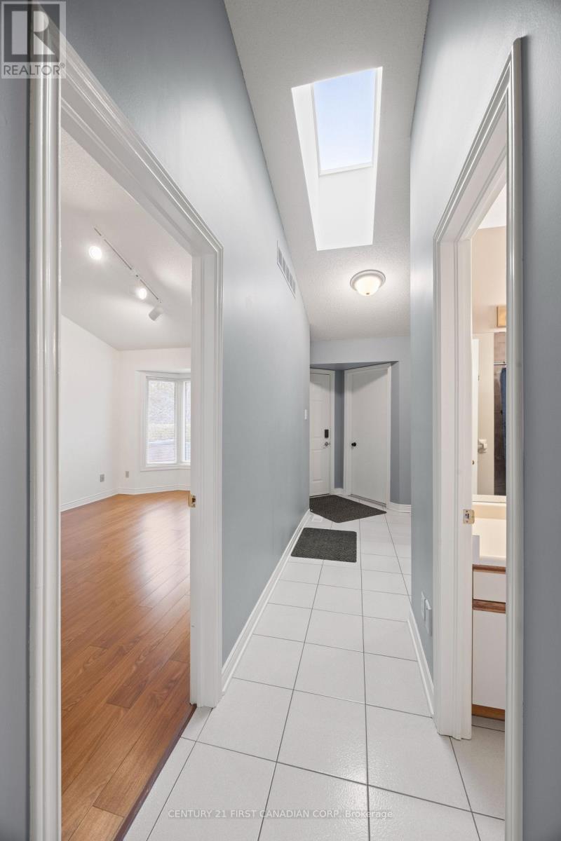 12 - 90 Ontario Street S, Lambton Shores, Ontario  N0M 1T0 - Photo 6 - X13455110