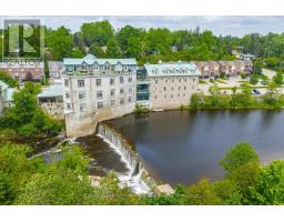 306 - 478 ST ANDREW STREET E, centre wellington (fergus), Ontario
