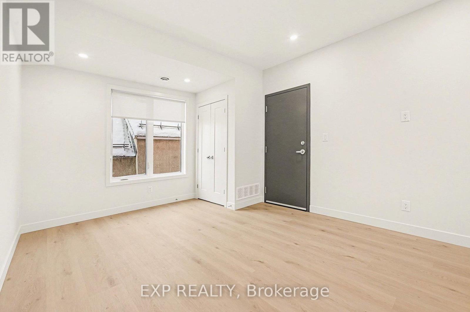 1301 Dorchester Avenue, Ottawa, Ontario  K1Z 8E8 - Photo 6 - X13455038