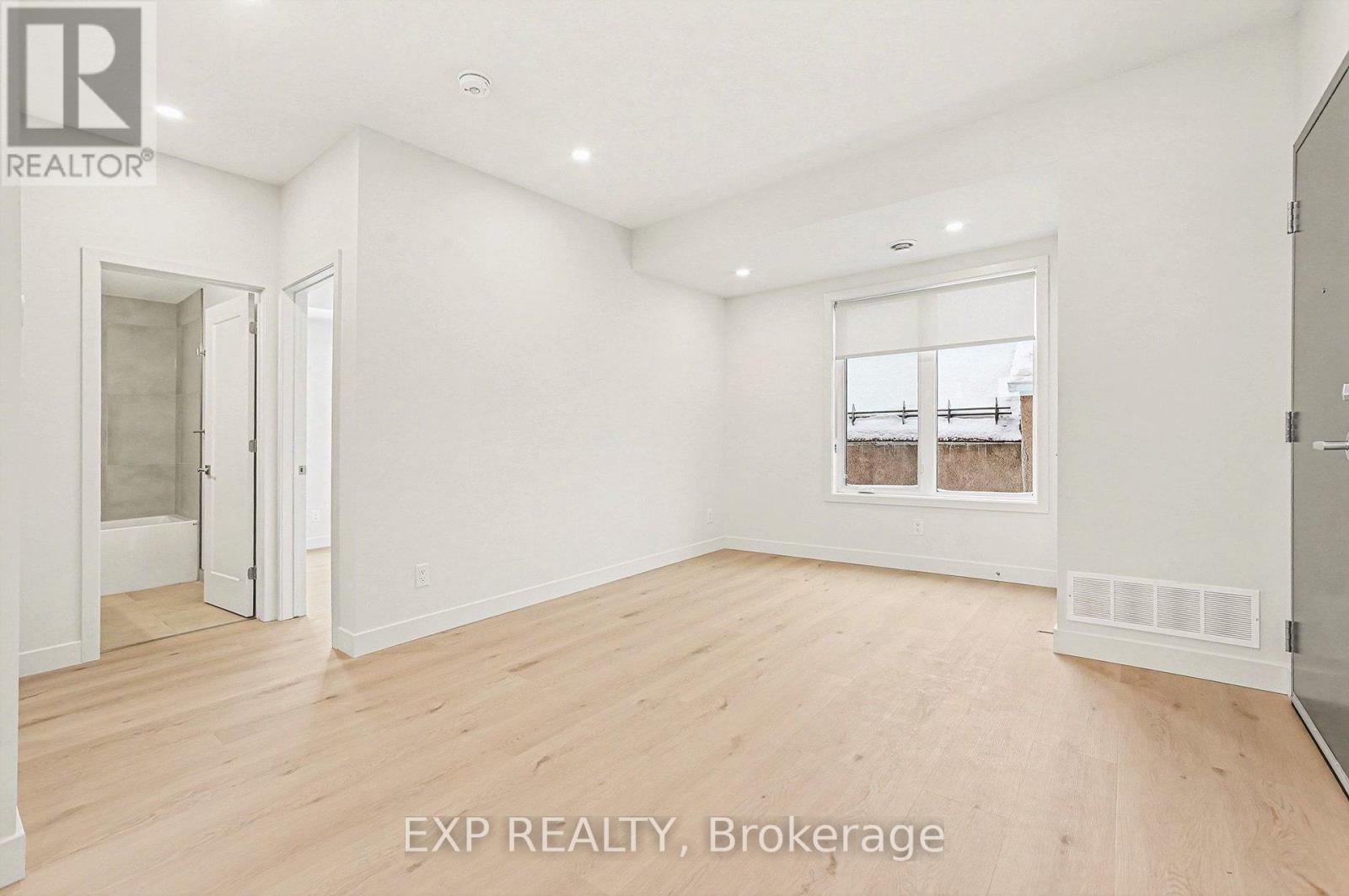 1301 Dorchester Avenue, Ottawa, Ontario  K1Z 8E8 - Photo 7 - X13455038