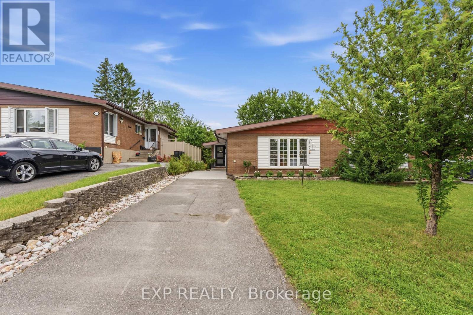 15 Newbury Avenue, Ottawa, Ontario  K2E 6K7 - Photo 1 - X13455044
