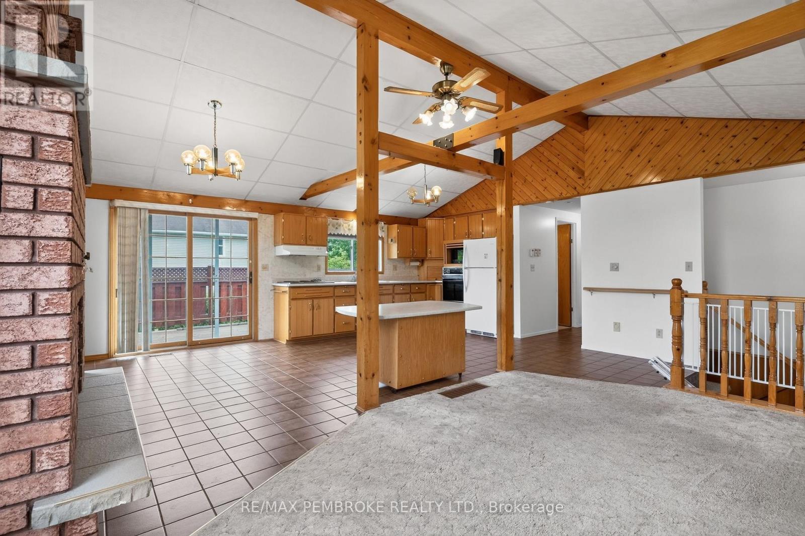 66 Sandy Beach Road, Laurentian Valley, Ontario  K8A 6W8 - Photo 12 - X13455214
