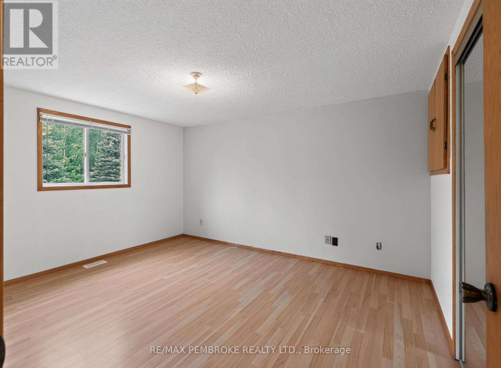 66 Sandy Beach Road, Laurentian Valley, Ontario  K8A 6W8 - Photo 30 - X13455214