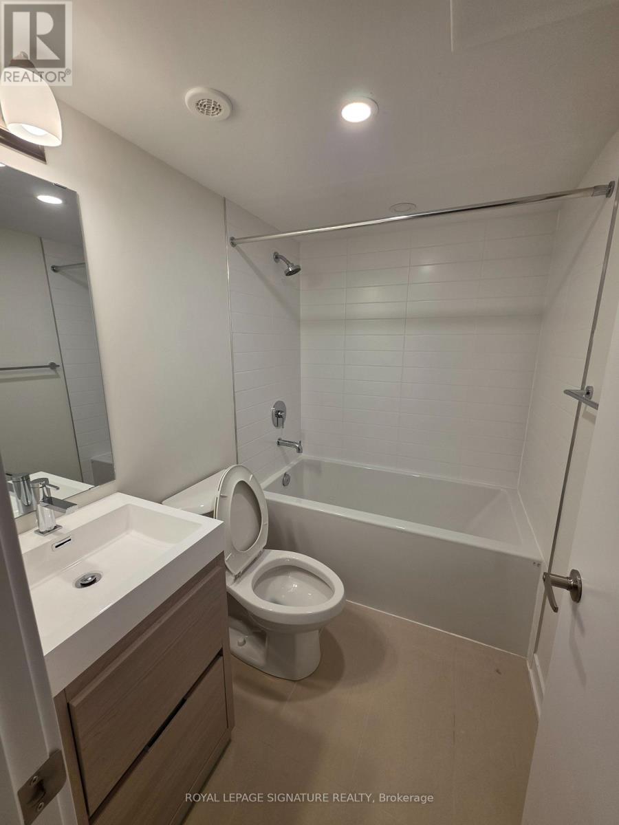 Bsmt - 28 Green Gardens Boulevard, Toronto, Ontario M6A 0E7 - Photo 6 - C13455072