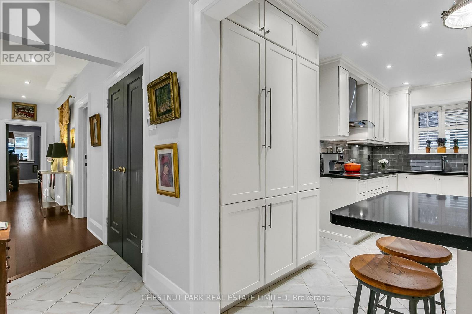 7b Clarendon Avenue, Toronto, Ontario  M4V 1H8 - Photo 15 - C13455094