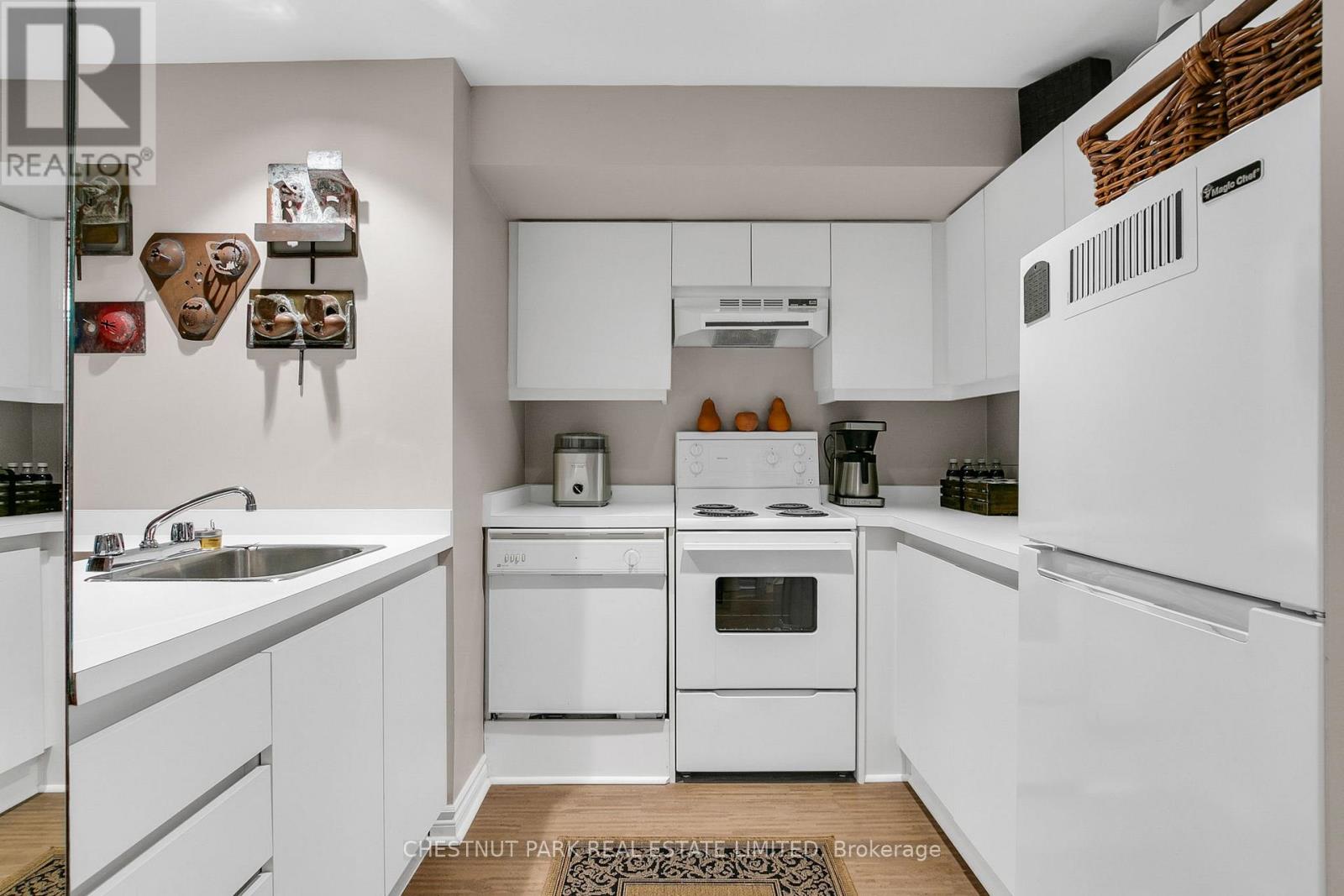 7b Clarendon Avenue, Toronto, Ontario  M4V 1H8 - Photo 32 - C13455094