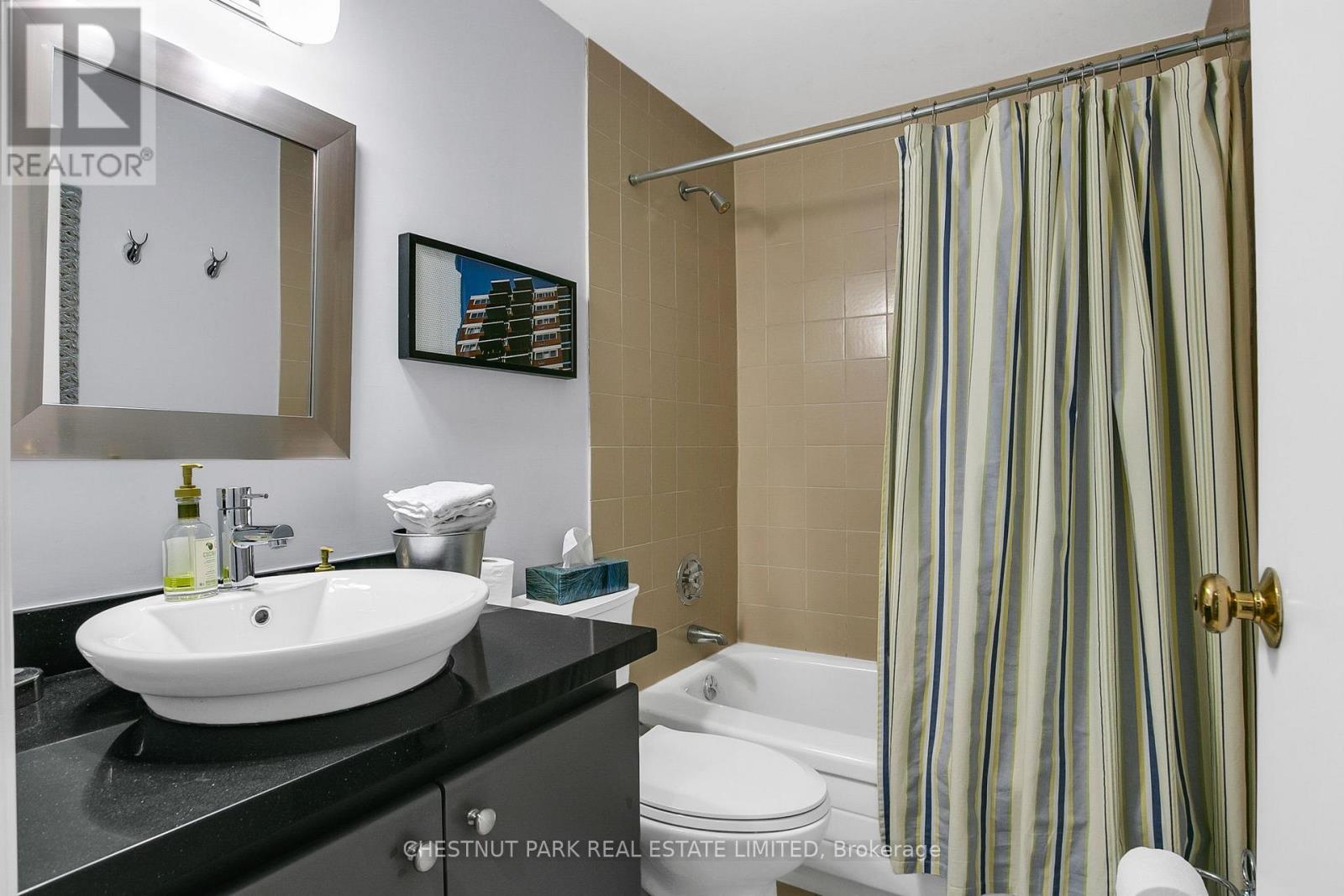 7b Clarendon Avenue, Toronto, Ontario  M4V 1H8 - Photo 38 - C13455094