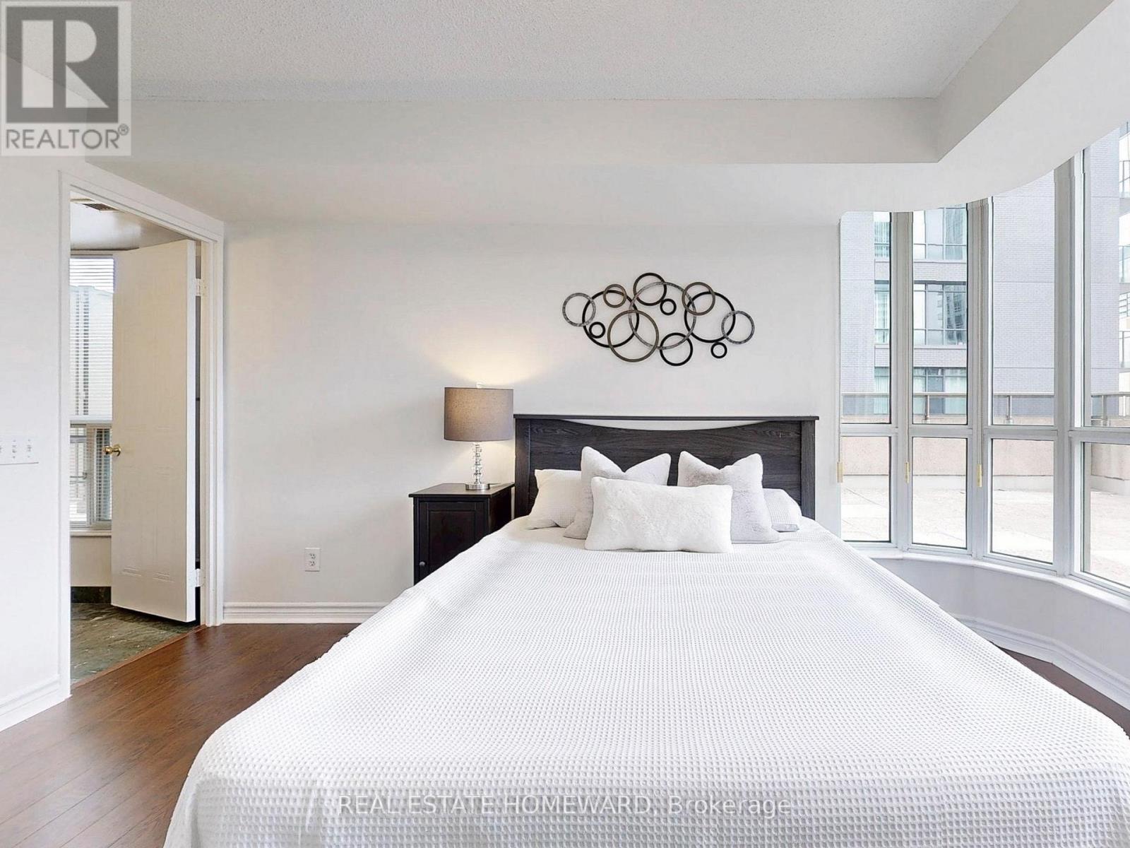 2307 - 750 Bay Street, Toronto, Ontario M5G 1N6 - Photo 18 - C13455148