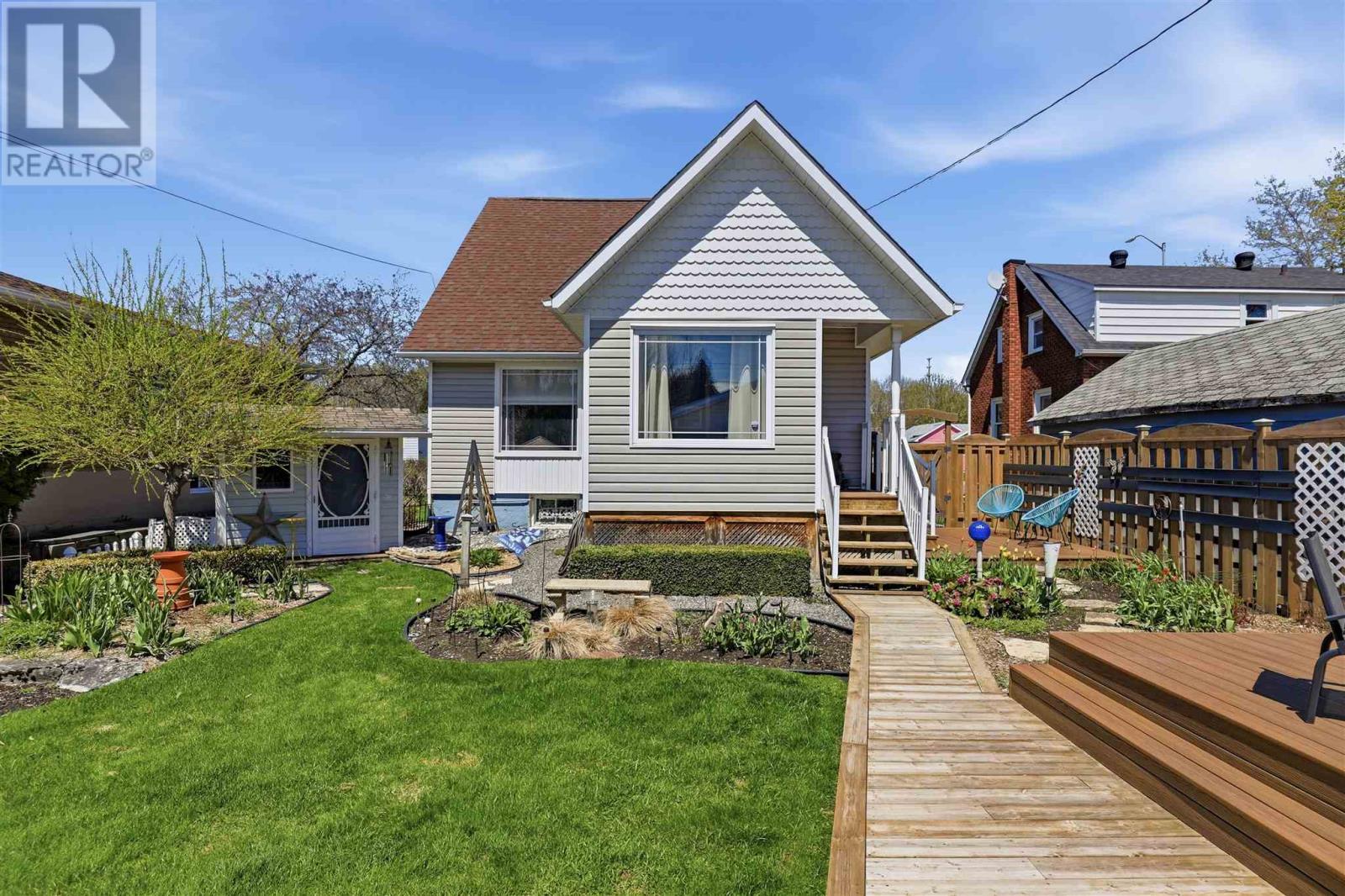 1073 Wellington St, Sault Ste Marie, Ontario  P6A 2P2 - Photo 12 - SM261489