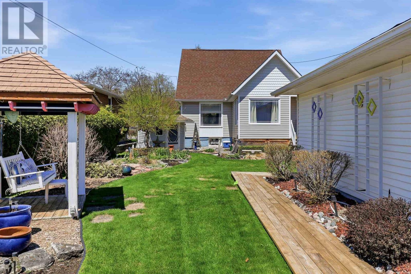 1073 Wellington St, Sault Ste Marie, Ontario  P6A 2P2 - Photo 7 - SM261489