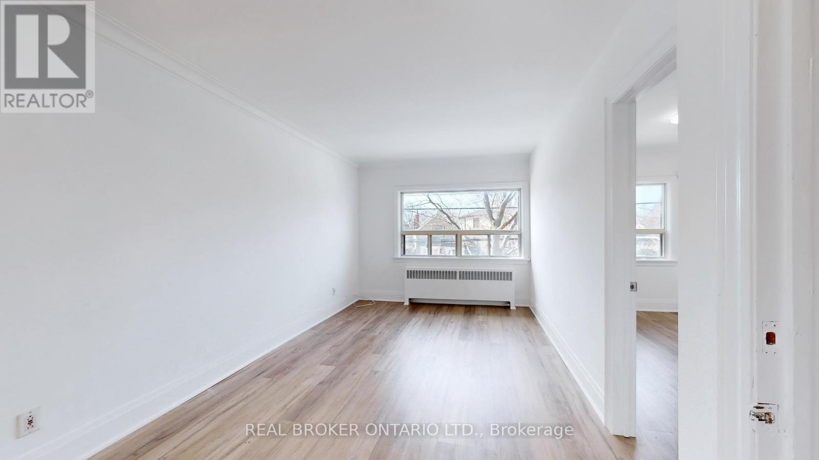 Upper - 451 Donlands Avenue, Toronto, Ontario M4J 3S4 - Photo 30 - E13455170