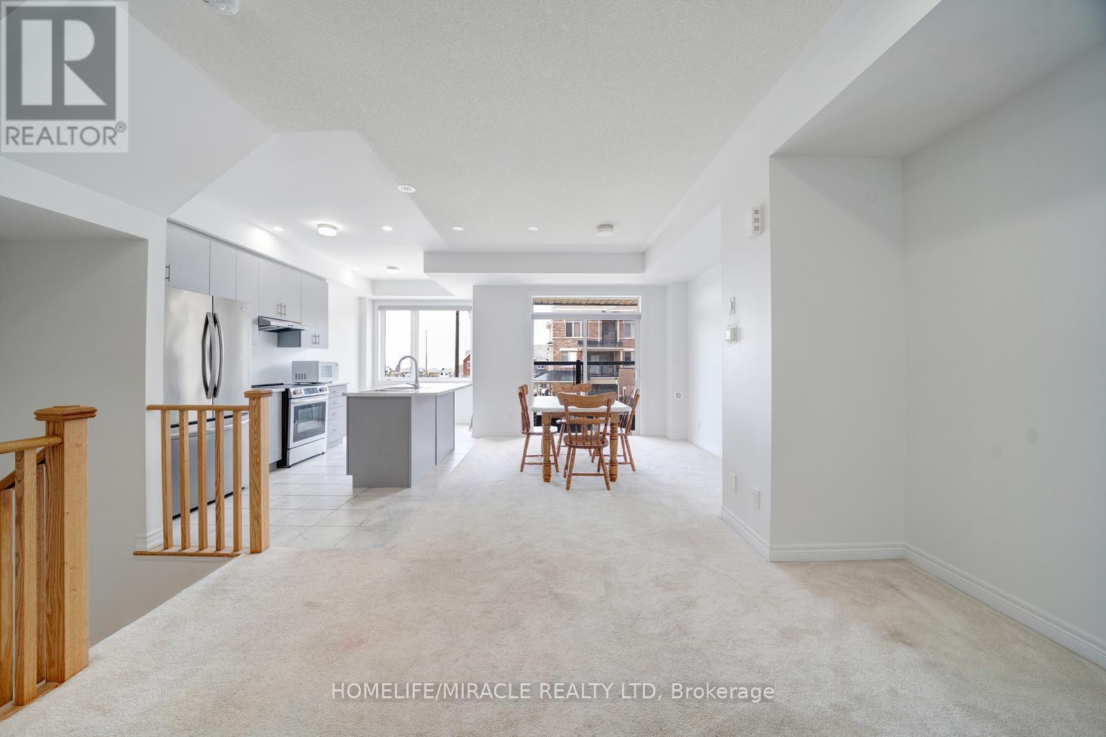 2004 Cameron Lott Crescent, Oshawa, Ontario  L1L 0S1 - Photo 10 - E13455280