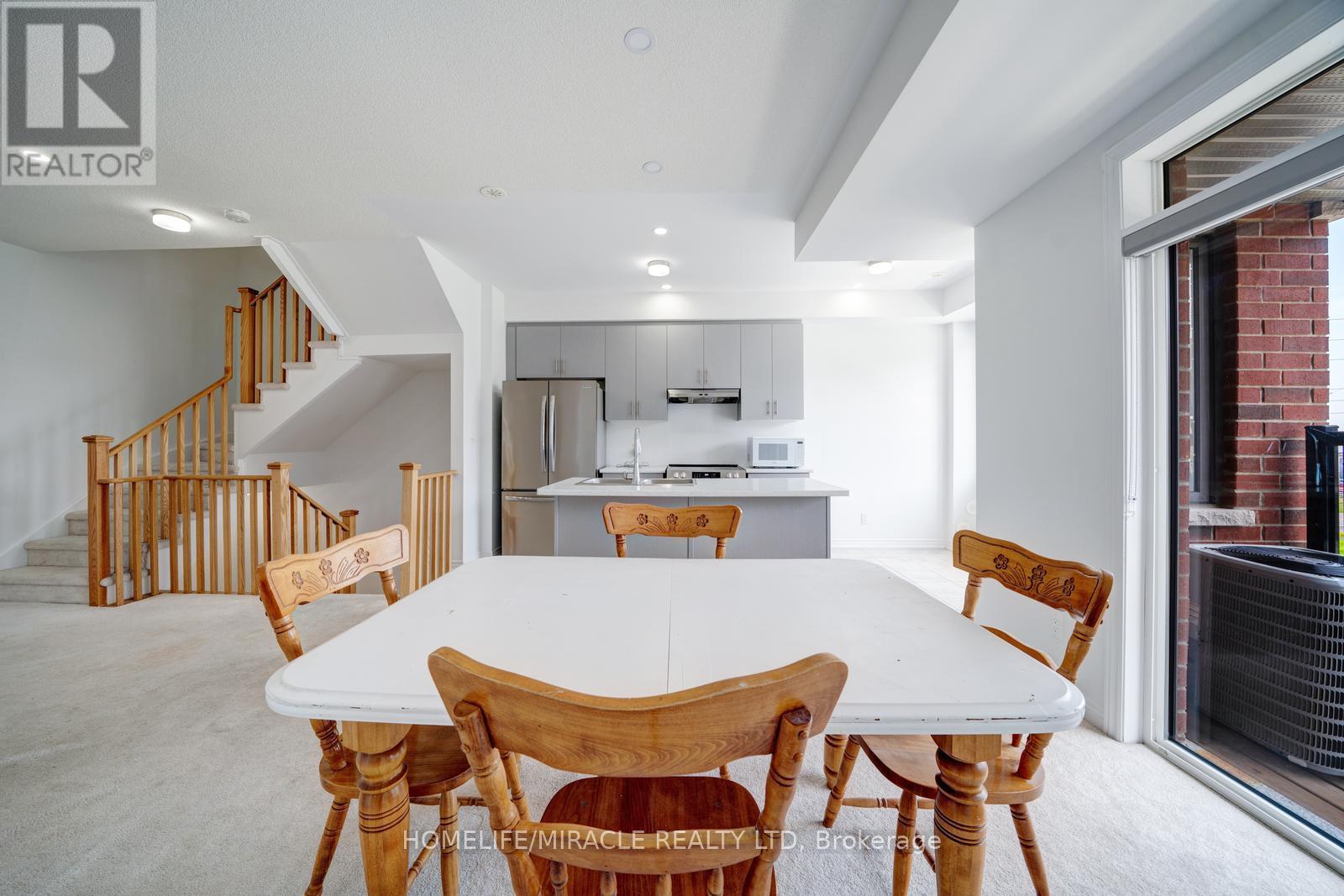 2004 Cameron Lott Crescent, Oshawa, Ontario  L1L 0S1 - Photo 13 - E13455280