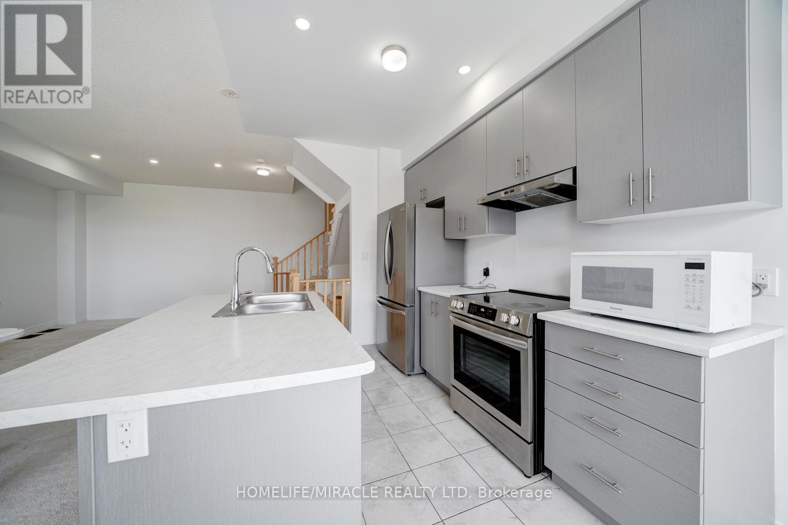 2004 Cameron Lott Crescent, Oshawa, Ontario  L1L 0S1 - Photo 19 - E13455280
