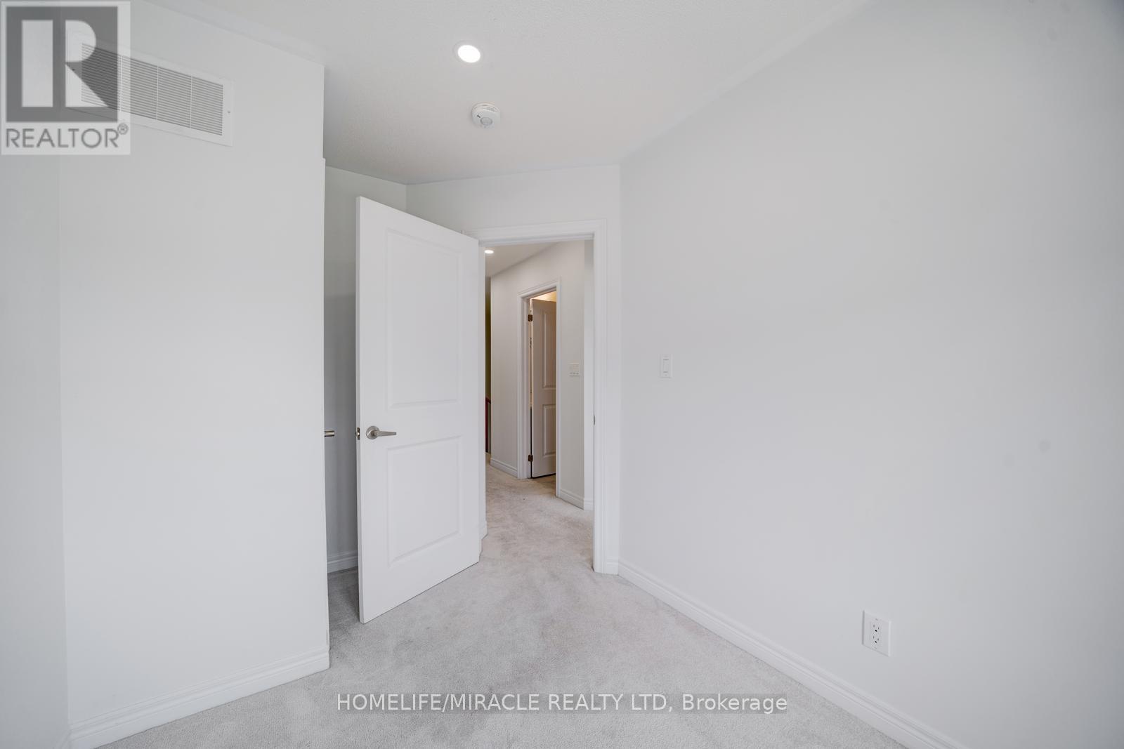 2004 Cameron Lott Crescent, Oshawa, Ontario  L1L 0S1 - Photo 26 - E13455280