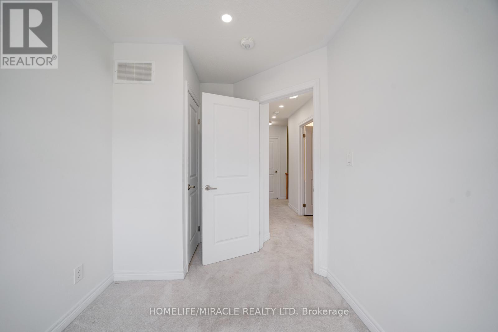 2004 Cameron Lott Crescent, Oshawa, Ontario  L1L 0S1 - Photo 27 - E13455280