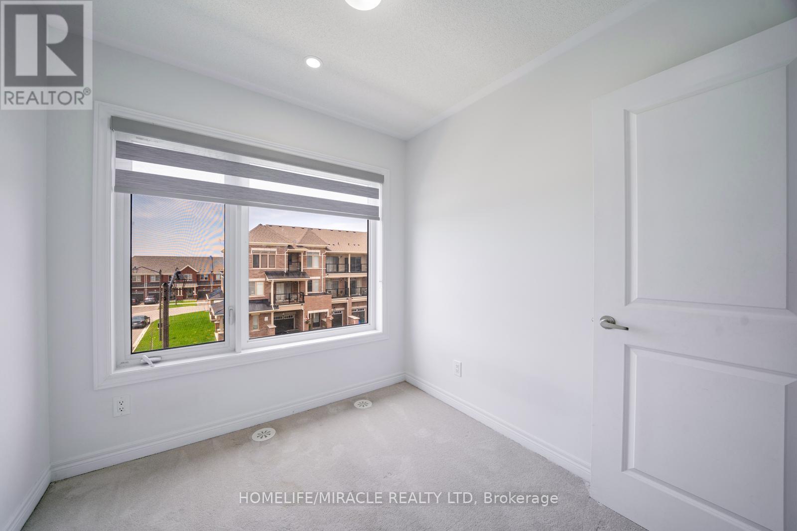 2004 Cameron Lott Crescent, Oshawa, Ontario  L1L 0S1 - Photo 30 - E13455280