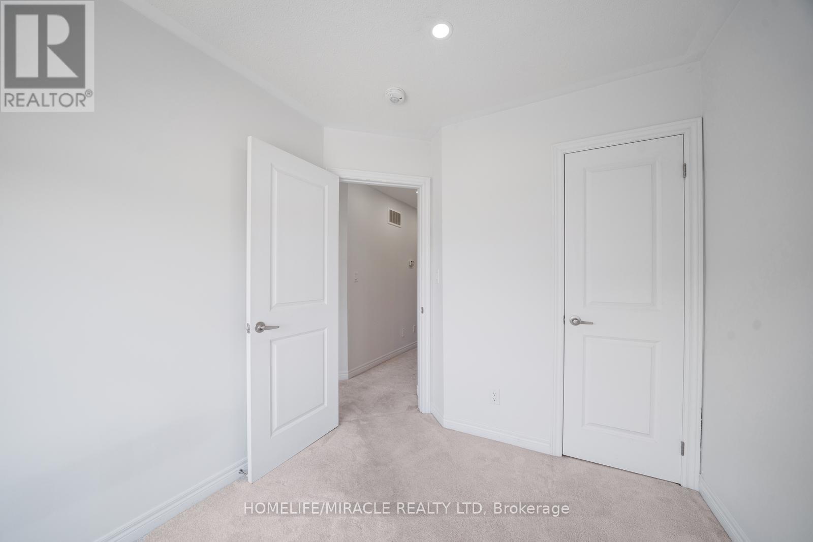 2004 Cameron Lott Crescent, Oshawa, Ontario  L1L 0S1 - Photo 31 - E13455280