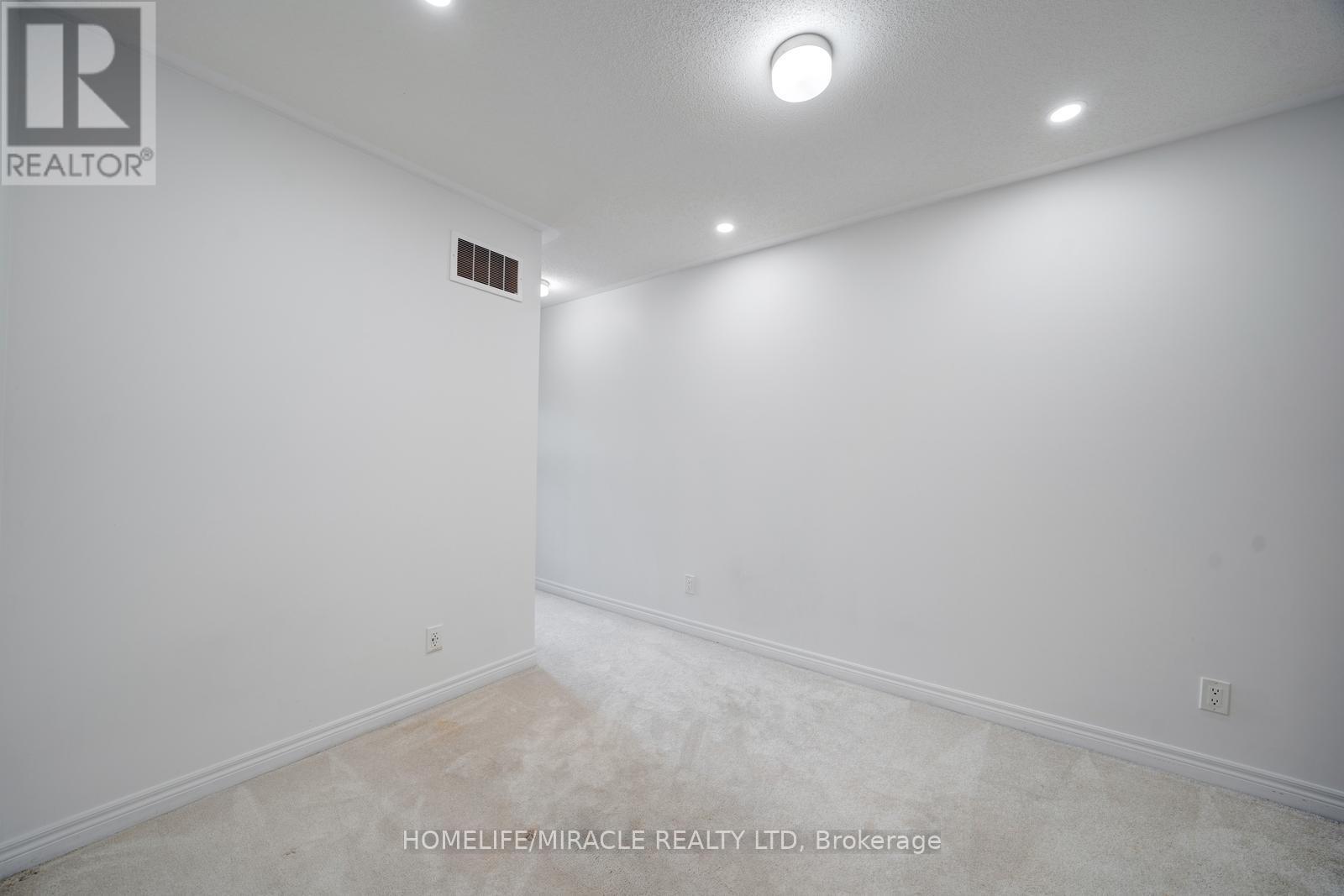2004 Cameron Lott Crescent, Oshawa, Ontario  L1L 0S1 - Photo 33 - E13455280