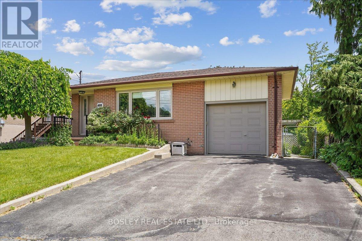 809 HILLCREST ROAD, Pickering, Ontario