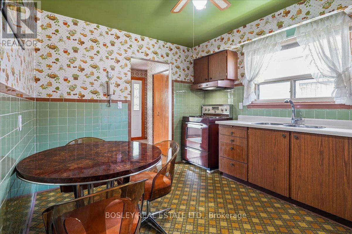 809 Hillcrest Road, Pickering, Ontario  L1W 2P5 - Photo 13 - E13455292