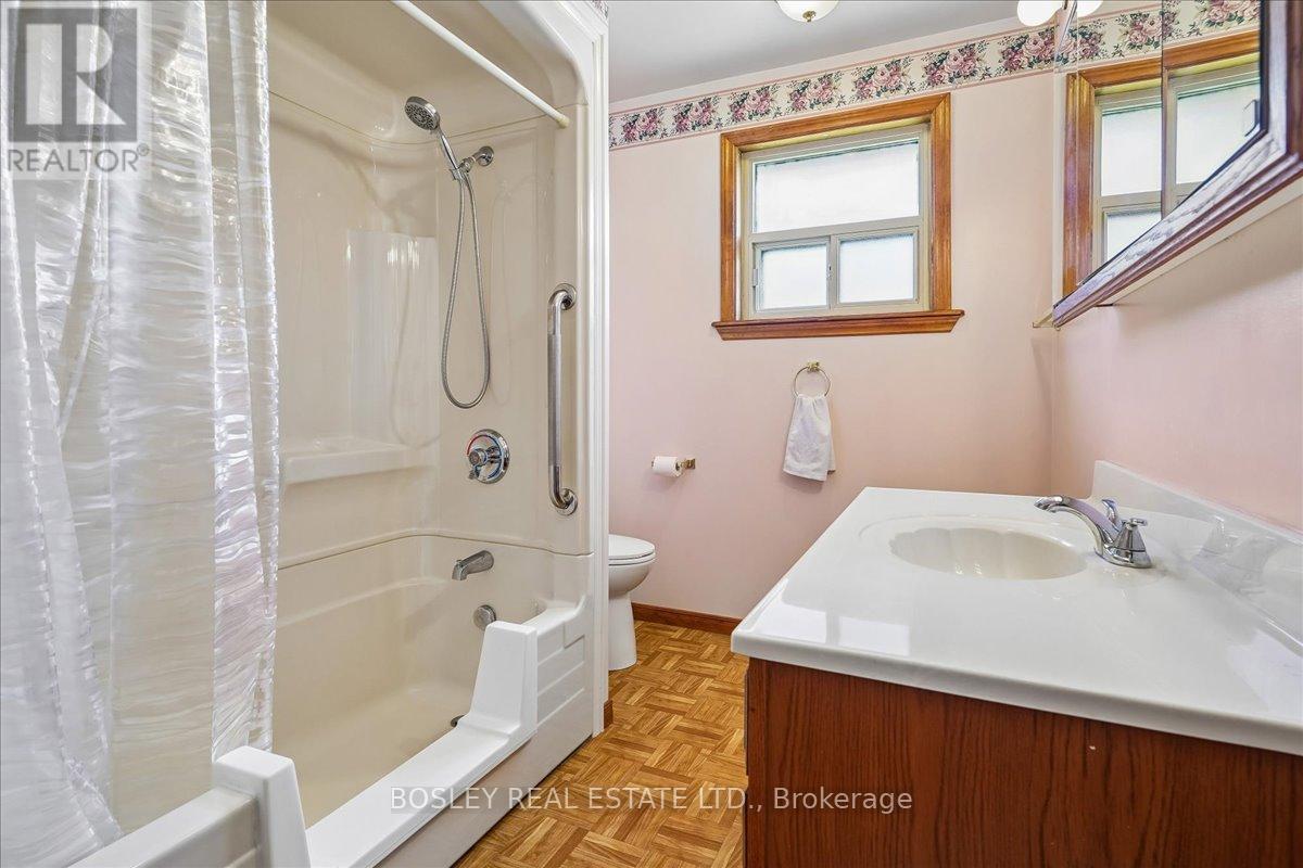 809 Hillcrest Road, Pickering, Ontario  L1W 2P5 - Photo 18 - E13455292