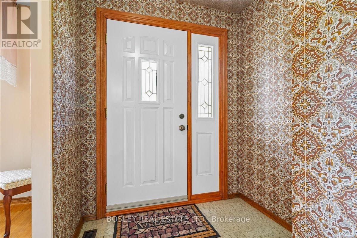 809 Hillcrest Road, Pickering, Ontario  L1W 2P5 - Photo 4 - E13455292