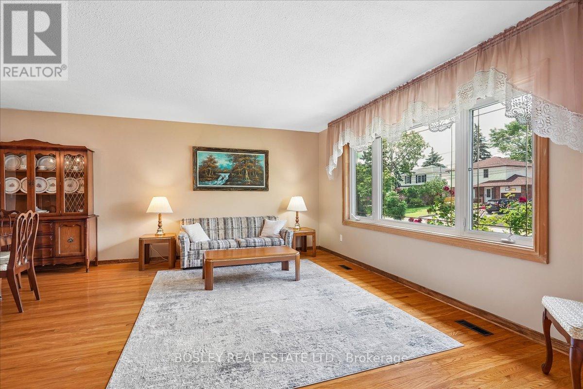 809 Hillcrest Road, Pickering, Ontario  L1W 2P5 - Photo 5 - E13455292