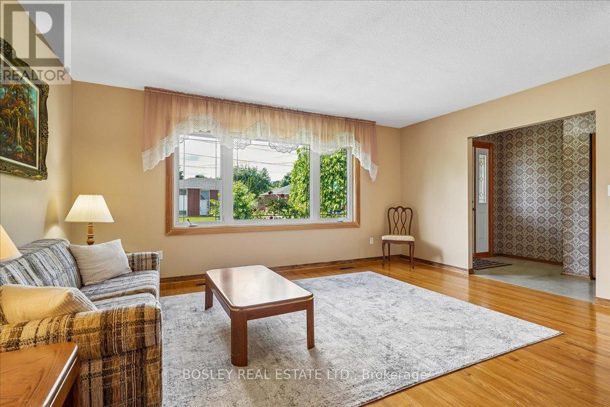 809 Hillcrest Road, Pickering, Ontario  L1W 2P5 - Photo 7 - E13455292