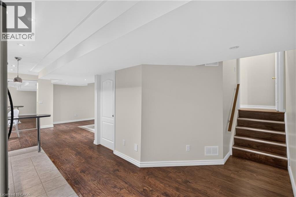 5302 Picketts Way, Burlington, Ontario  L7L 7J6 - Photo 21 - 40839787