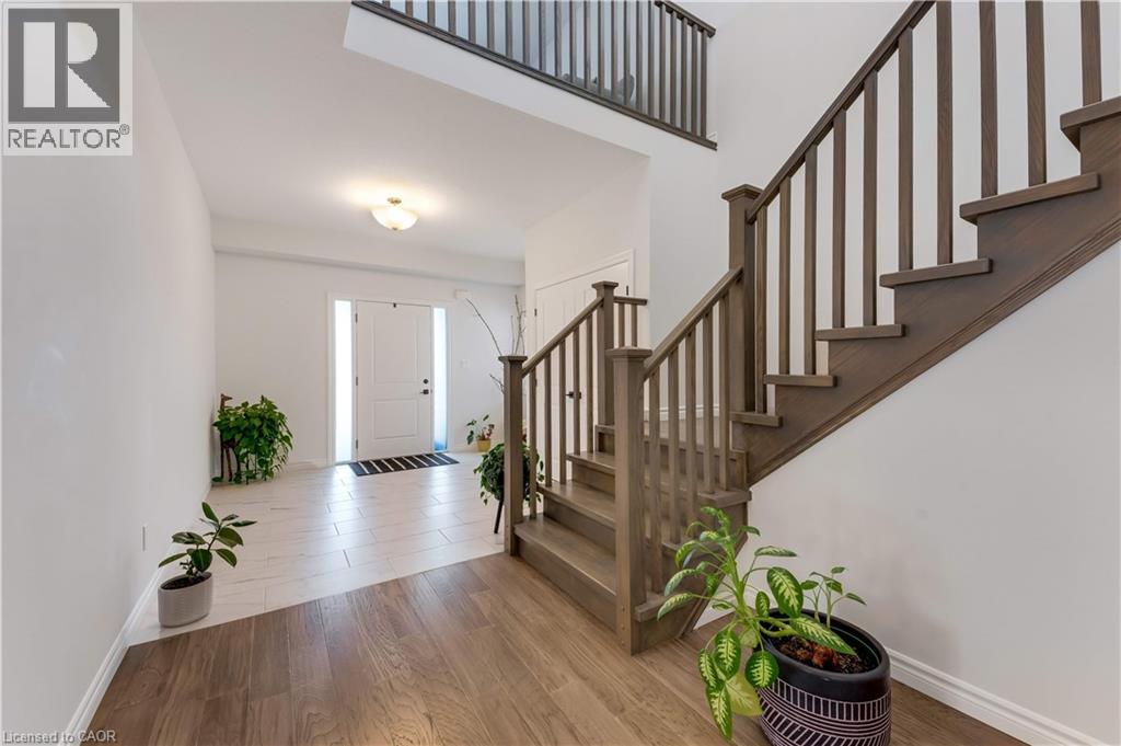 248 Otterbein Road, Kitchener, Ontario  N2B 0A8 - Photo 5 - 40837747