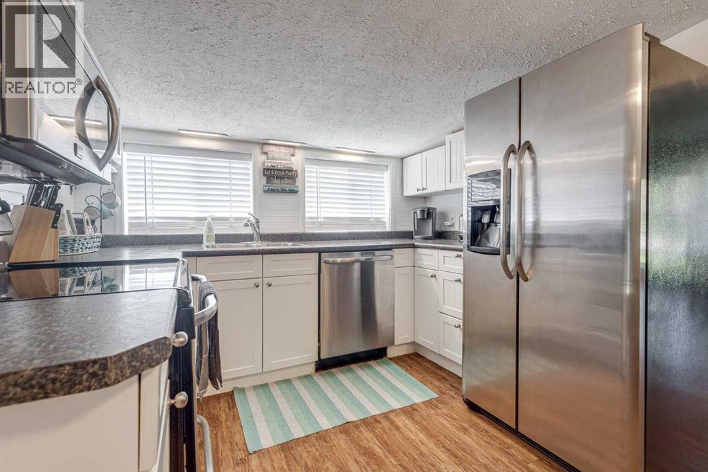 5043 51 Street, Sylvan Lake, Alberta  T4S 1G6 - Photo 14 - A2321468