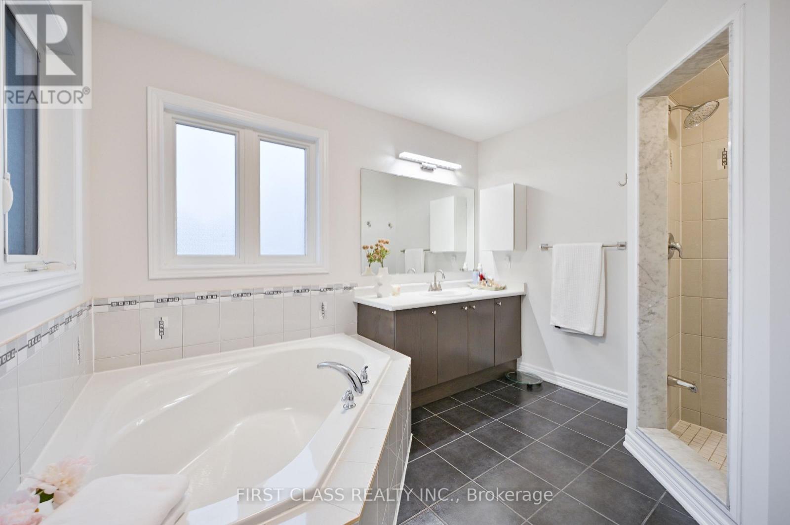 17 Chao Crescent, Richmond Hill, Ontario  L4E 0P4 - Photo 19 - N13455058