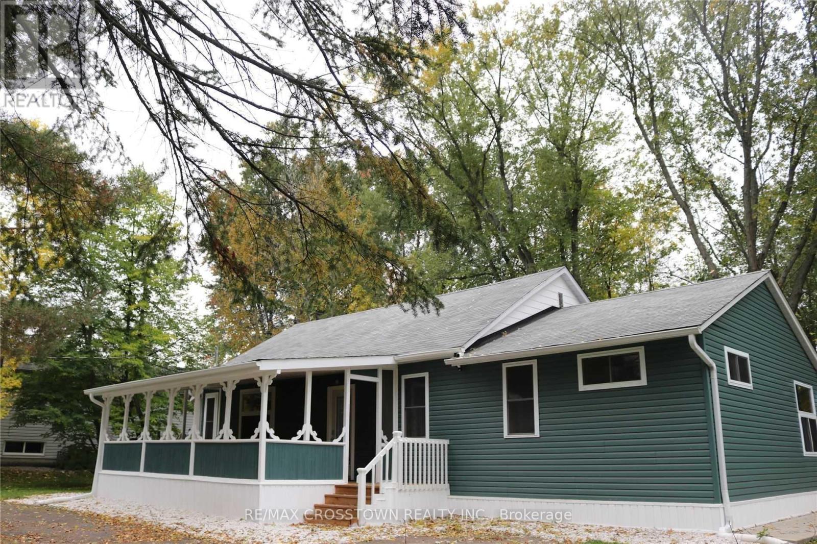 1056 ELM ROAD, Innisfil, Ontario