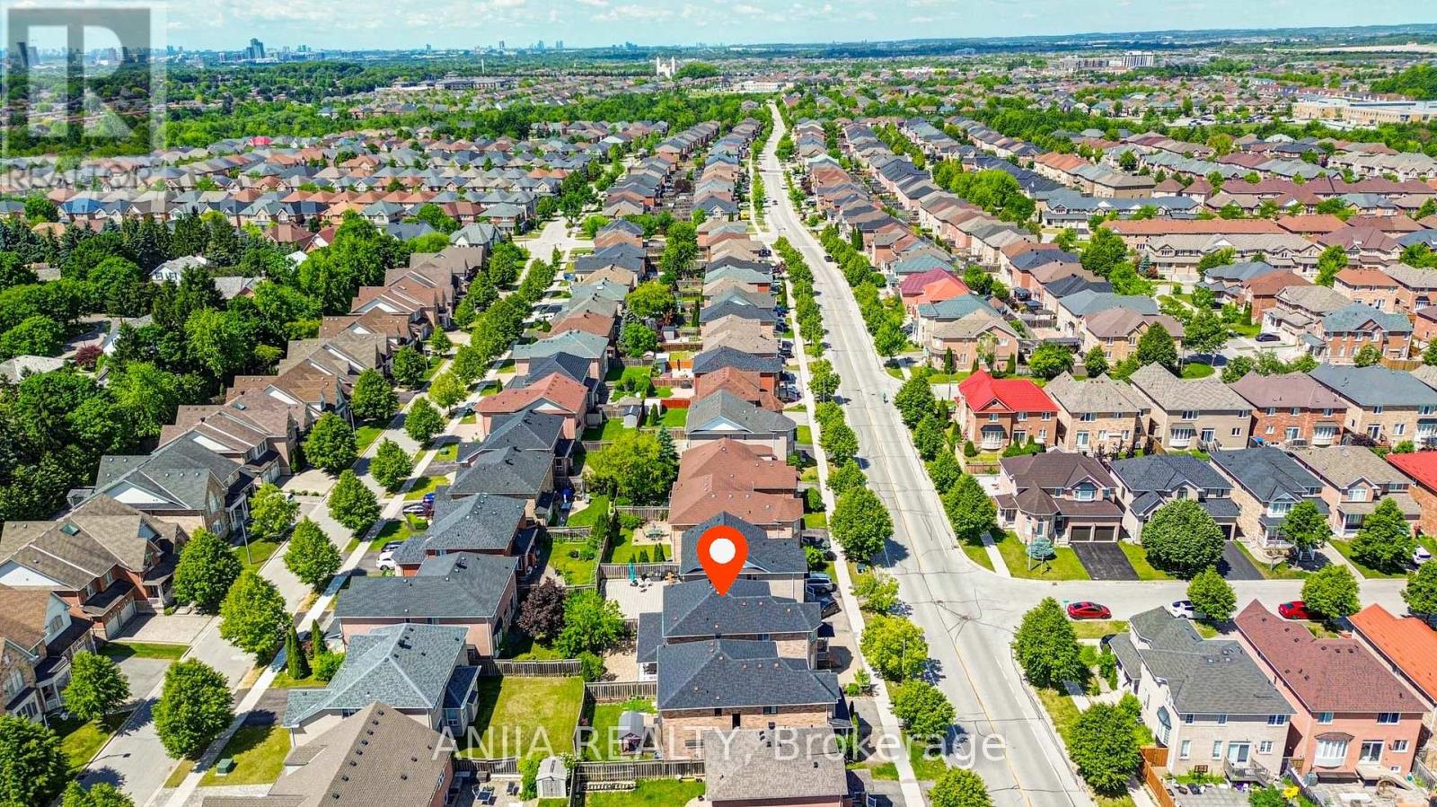 179 Edward Jeffreys Avenue, Markham, Ontario  L6E 2A4 - Photo 6 - N13455302