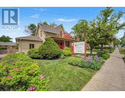 50 WELLINGTON STREET E, Aurora, Ontario