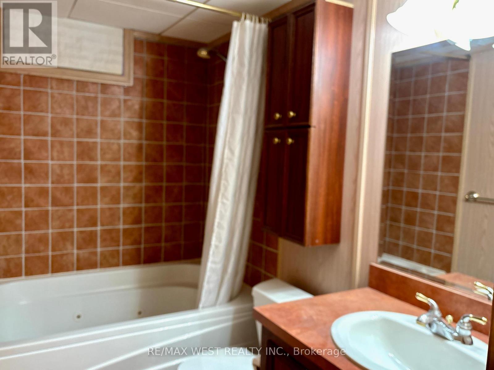 463 Hewitt Circle, Newmarket, Ontario  L3X 2M1 - Photo 15 - N13455340