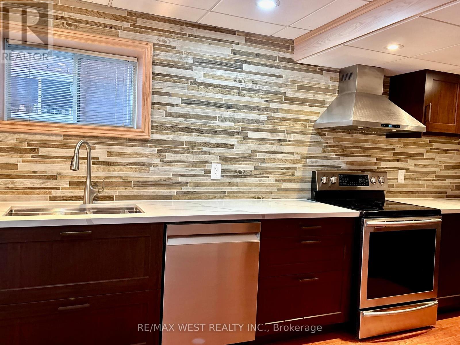463 Hewitt Circle, Newmarket, Ontario  L3X 2M1 - Photo 6 - N13455340