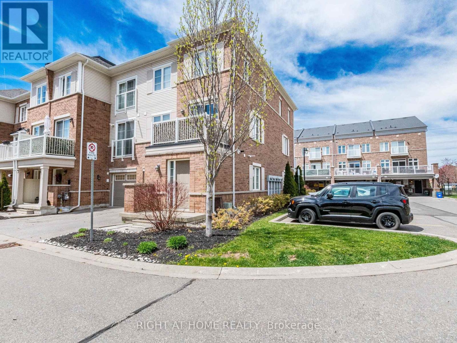 61 - 165 Hampshire Way, Milton, Ontario  L9T 8M7 - Photo 2 - W13455066
