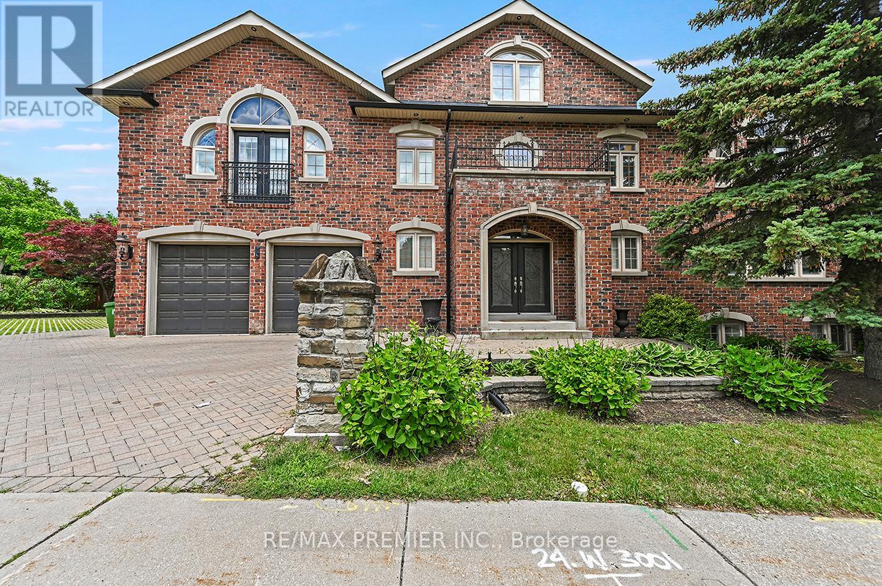 BSMT - 916 SCARLETT ROAD, Toronto, Ontario