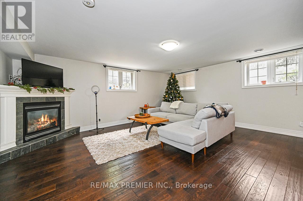 Bsmt - 916 Scarlett Road, Toronto, Ontario  M9P 2V4 - Photo 10 - W13455186
