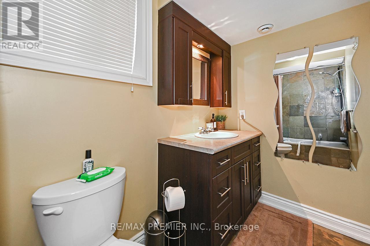 Bsmt - 916 Scarlett Road, Toronto, Ontario  M9P 2V4 - Photo 16 - W13455186