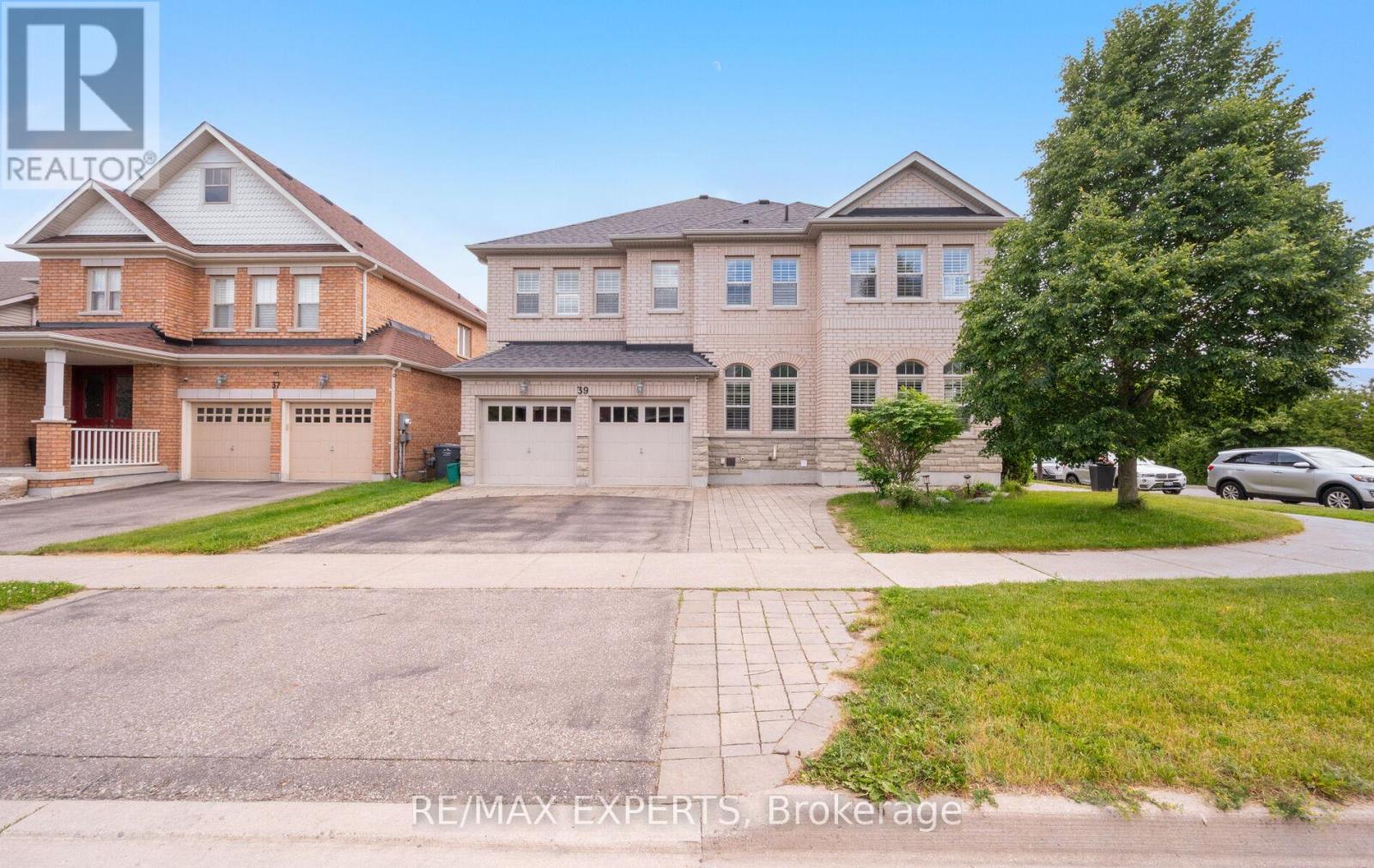 39 Paisley Green Avenue, Caledon, Ontario  L7C 3R9 - Photo 2 - W13455188