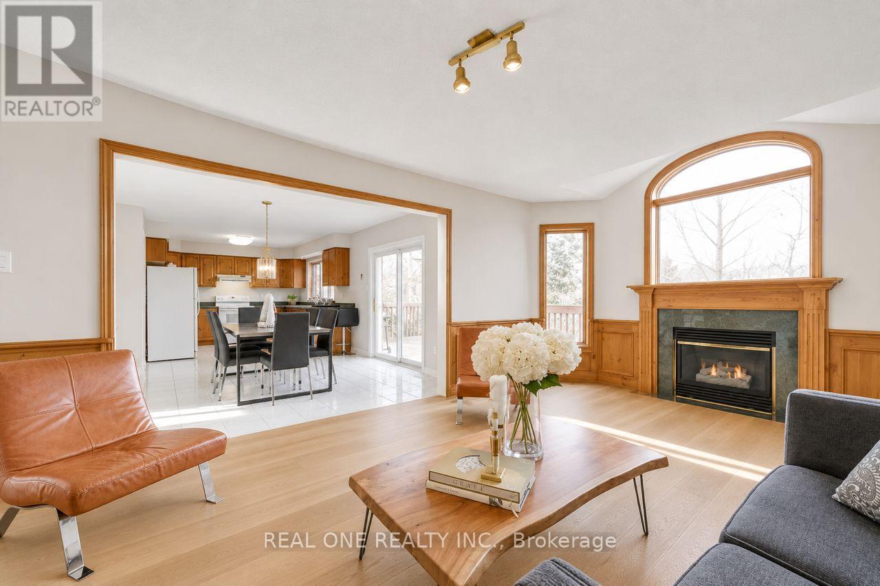 1443 Bayshire Drive, Oakville, Ontario  L6H 6E8 - Photo 11 - W13455220