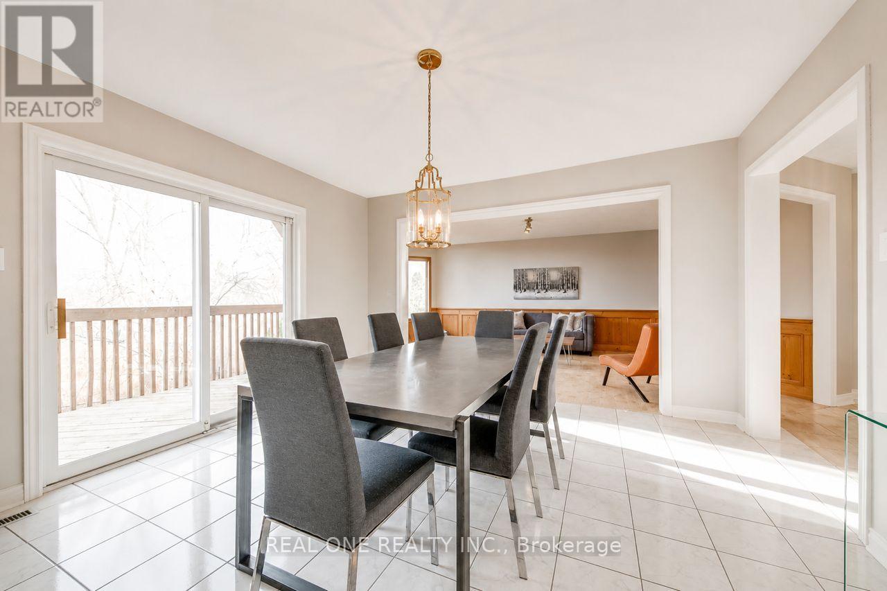 1443 Bayshire Drive, Oakville, Ontario  L6H 6E8 - Photo 17 - W13455220