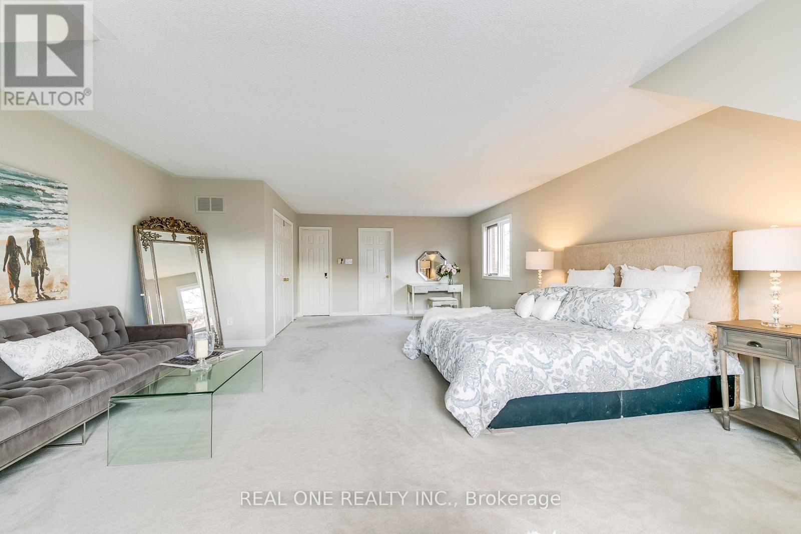 1443 Bayshire Drive, Oakville, Ontario  L6H 6E8 - Photo 22 - W13455220