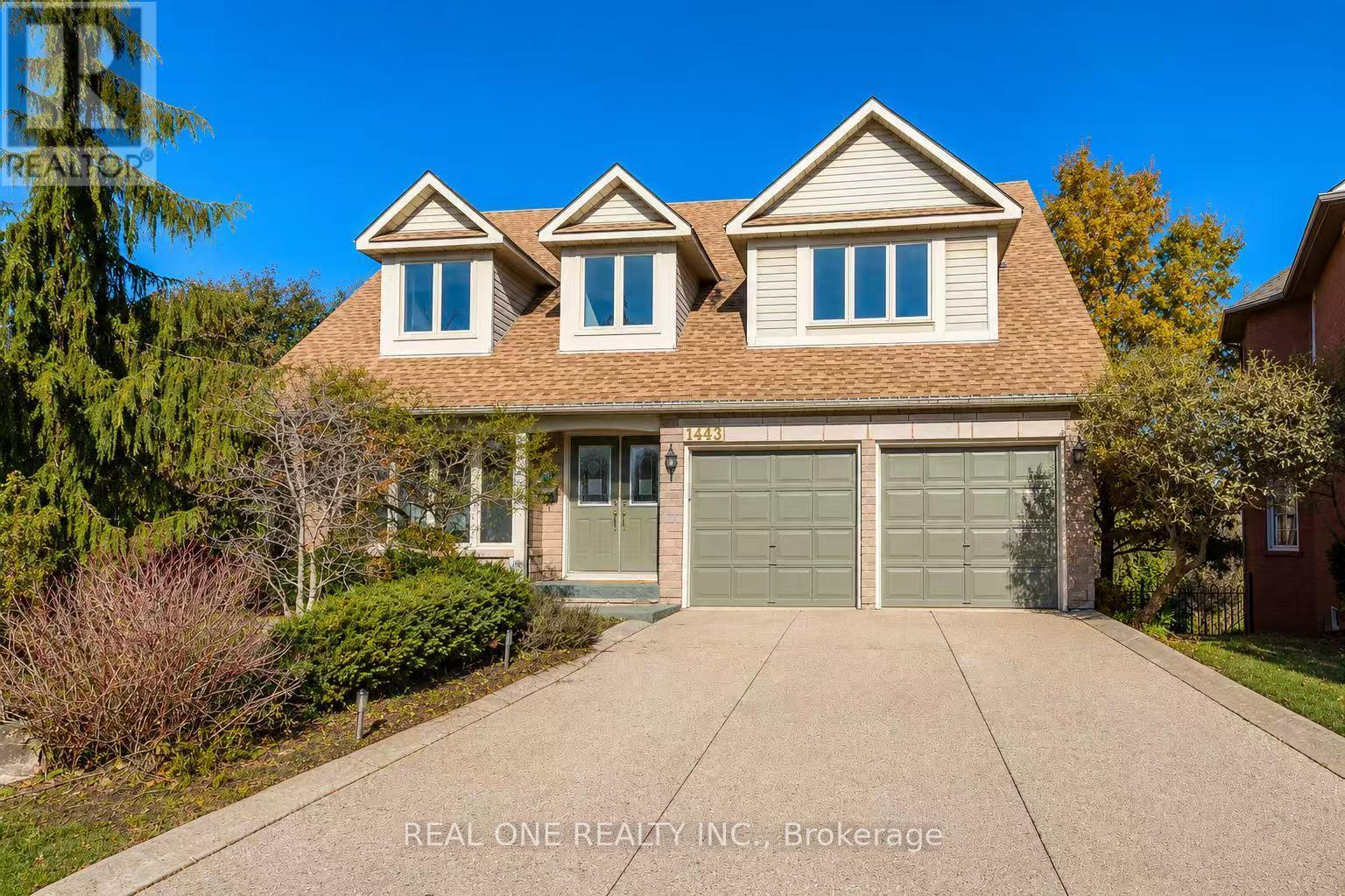 1443 Bayshire Drive, Oakville, Ontario  L6H 6E8 - Photo 3 - W13455220